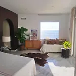 R7- Luxury With Ocean Views * בנאלמדנה