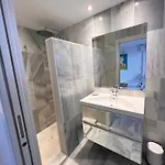 R7- Luxury With Ocean Views וילה בנאלמדנה