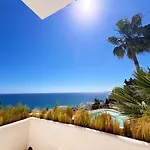 R7- Luxury With Ocean Views