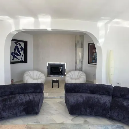 R7- Luxury With Ocean Views *