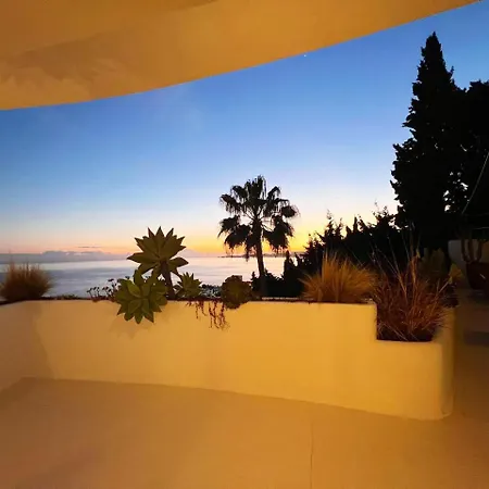 R7- Luxury With Ocean Views
