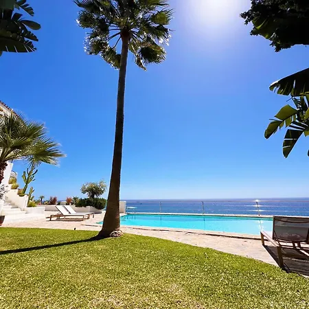 R7- Luxury With Ocean Views *