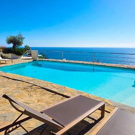 R7- Luxury With Ocean Views Villa