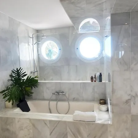 Villa R7- Luxury With Ocean Views *
