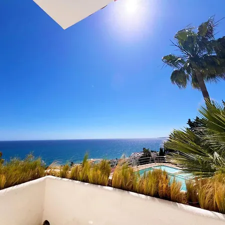 R7- Luxury With Ocean Views