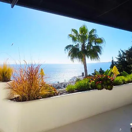 R7- Luxury With Ocean Views