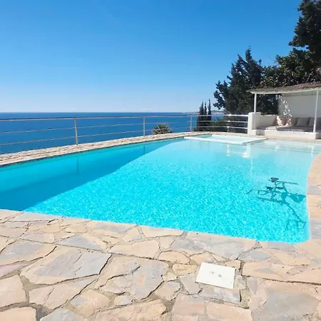 R7- Luxury With Ocean Views Villa